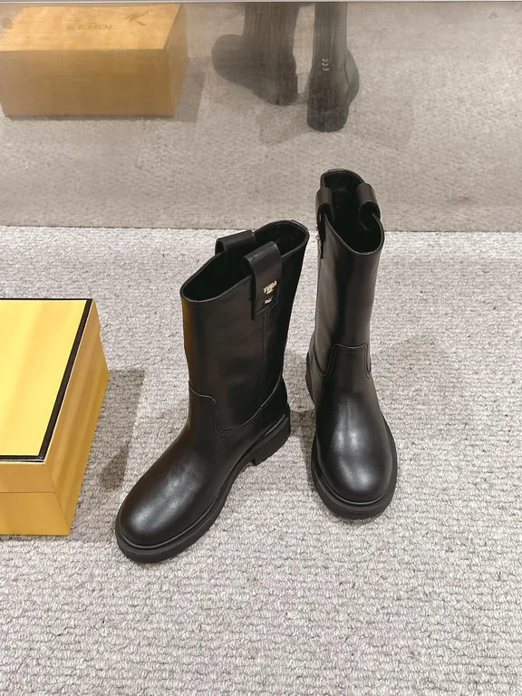 Fendi Shoe 